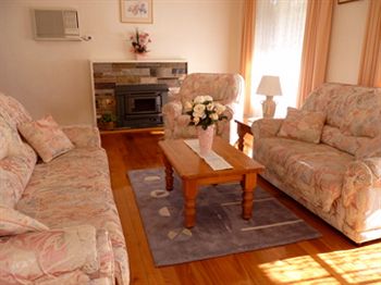 Australian Home Away @ Doncaster Grange Park - Accommodation Tasmania 15