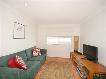 44 Cooran Court - Accommodation Tasmania 7