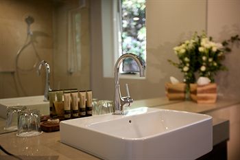 Parklands Country Gardens And Lodges - Accommodation Tasmania 0