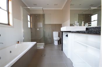 The Edgewater Bed & Breakfast - Accommodation Tasmania 2