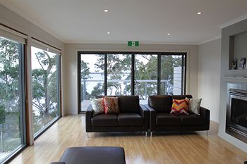 The Edgewater Bed & Breakfast - Accommodation Tasmania 14