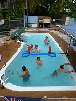Palm Court Budget Motel Hostel/Backpackers - Accommodation Tasmania 11