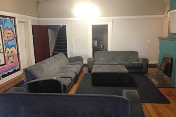 Oslo Hotel - Hostel - Accommodation Tasmania 7