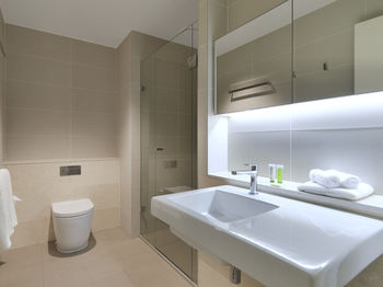 Wyndham Hotel Melbourne - Accommodation Tasmania 13