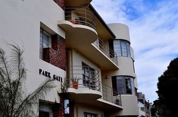 Albert Road Serviced Apartments - Accommodation Tasmania 1