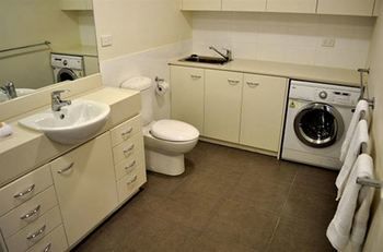 Albert Road Serviced Apartments - Accommodation Tasmania 10