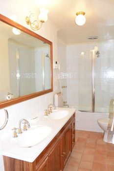 Magnolia Court Boutique Hotel Melbourne - Accommodation Tasmania 42