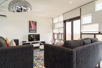 AKOM Prahran - Accommodation Tasmania 11