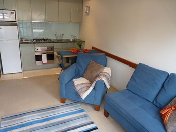 Australian Home Away @ Market Square Melbourne - Accommodation Tasmania 9