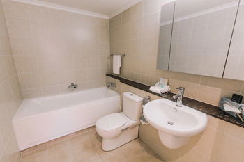 Newcastle Central Plaza - Accommodation Tasmania 8