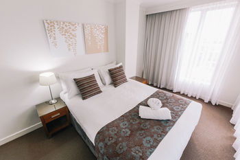Newcastle Central Plaza - Accommodation Tasmania 15