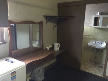 Golfview Hotel - Accommodation Tasmania 2