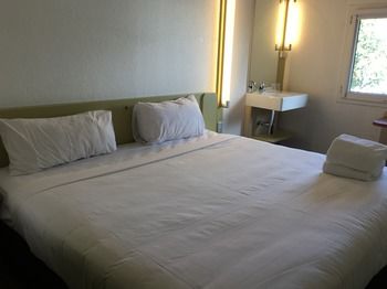 Ibis Budget St Peters - Accommodation Tasmania 1