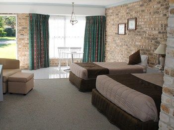 Airport Motel Sir Francis Drake - Accommodation Tasmania 13