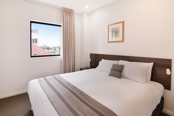 Quality Suites Boulevard On Beaumont - Accommodation Tasmania 9