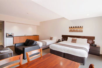 Quality Suites Boulevard On Beaumont - Accommodation Tasmania 12