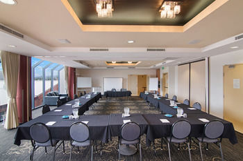 Quality Suites Boulevard On Beaumont - Accommodation Tasmania 28