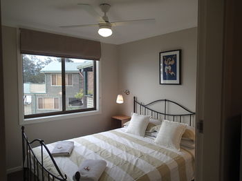 Dungowan Waterfront Apartments - Accommodation Tasmania 3