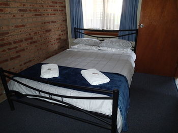 Dungowan Waterfront Apartments - Accommodation Tasmania 15