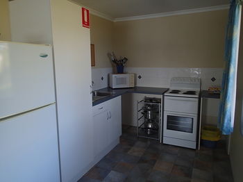 Dungowan Waterfront Apartments - Accommodation Tasmania 33