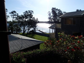 Dungowan Waterfront Apartments - Accommodation Tasmania 36