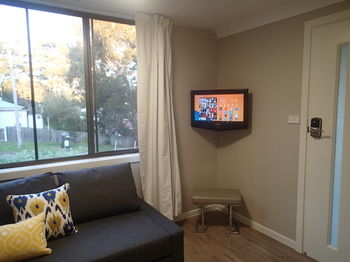 Dungowan Waterfront Apartments - Accommodation Tasmania 59