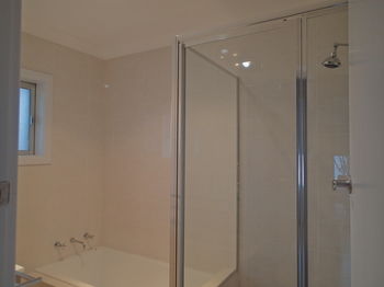 Dungowan Waterfront Apartments - Accommodation Tasmania 149