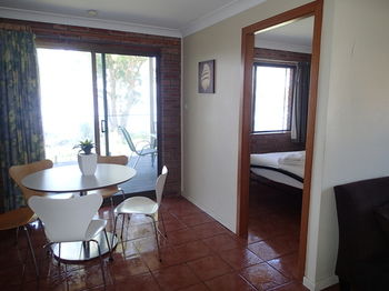 Dungowan Waterfront Apartments - Accommodation Tasmania 169