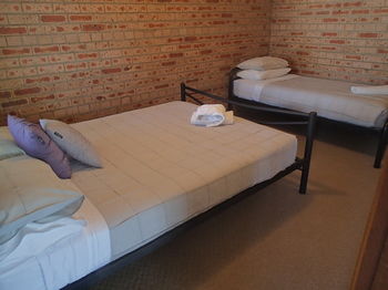 Dungowan Waterfront Apartments - Accommodation Tasmania 191