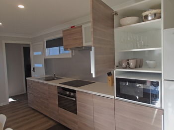 Dungowan Waterfront Apartments - Accommodation Tasmania 237