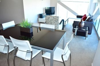 Southbank Apartments - 28 Southgate - Accommodation Tasmania 4