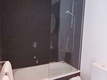 Southbank Apartments - Wrap - Accommodation Tasmania 1