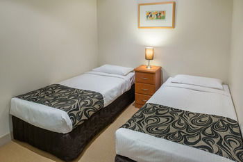 BreakFree On Collins - Accommodation Tasmania 24