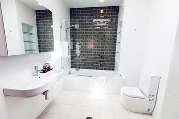 Cockatoo Island - Accommodation Tasmania 13