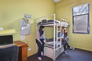 Melbourne Central YHA - Hostel - Accommodation Tasmania 1