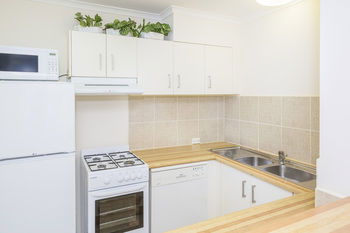 Metro Apartments On King Street - Accommodation Tasmania 8