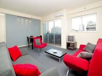 Plum Collins Street Serviced Apartments - Accommodation Tasmania 8