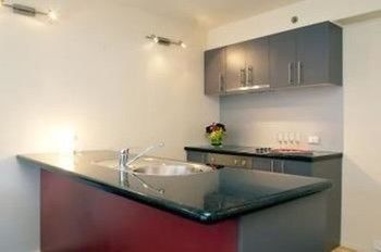 Plum Collins Street Serviced Apartments - Accommodation Tasmania 18