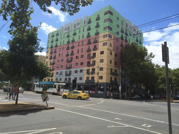 Plum Carlton Serviced Apartments - Accommodation Tasmania 5