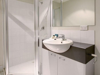 Plum Carlton Serviced Apartments - Accommodation Tasmania 9