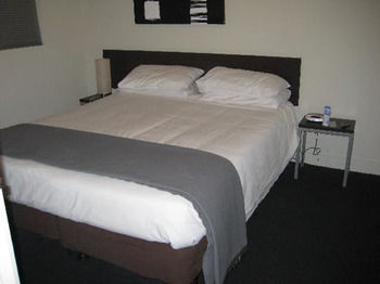 Plum Carlton Serviced Apartments - Accommodation Tasmania 10