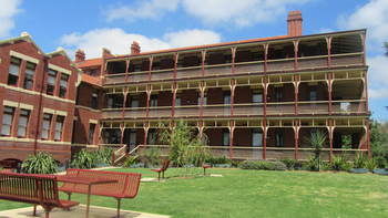 Yarra House Campus Summer Stays - Accommodation Tasmania 10