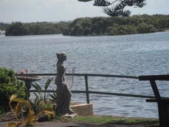 Black Swan Waterfront Motel - Accommodation Tasmania 3