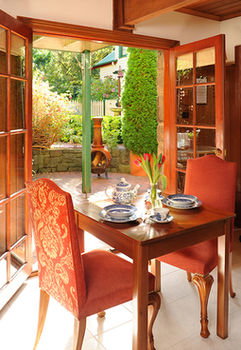 Mary Card's Coach House - Accommodation Tasmania 6