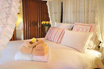 Mary Card's Coach House - Accommodation Tasmania 7