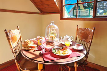 Mary Card's Coach House - Accommodation Tasmania 11