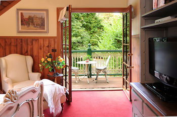 Mary Card's Coach House - Accommodation Tasmania 12
