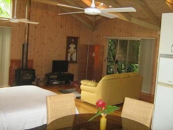 Belle's At Montville - Accommodation Tasmania 9