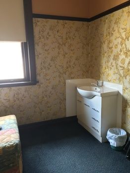 Strathfield Hotel - Accommodation Tasmania 29