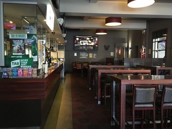 Strathfield Hotel - Accommodation Tasmania 42
